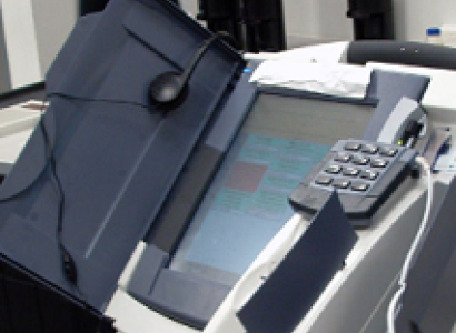 large free-standing touchscreen machine for voting