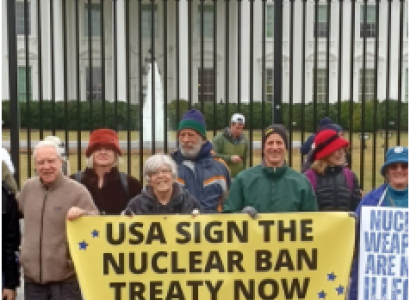 People protesting outside White House