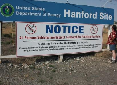 Sign about Hanford site