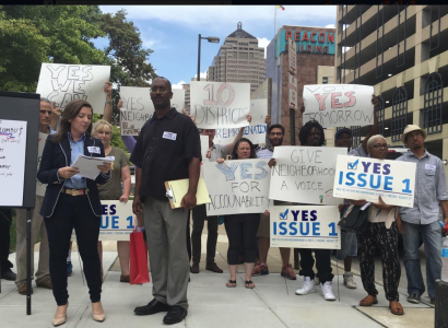 Crowd of people in downtown Columbus for Issue One