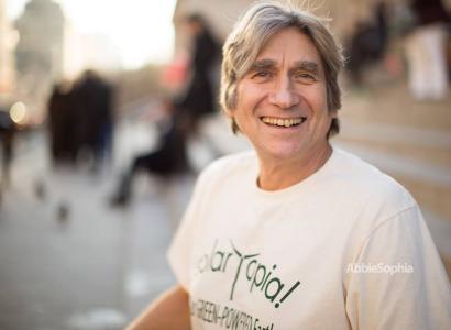 Harvey smiling with Solartopia shirt on