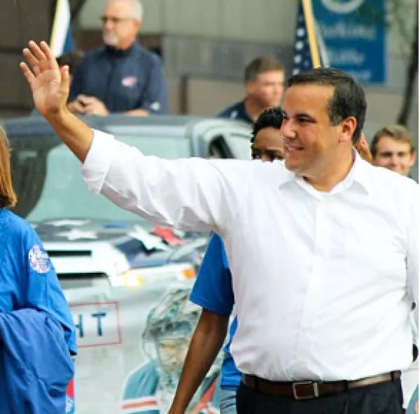 Mayor Ginther waving