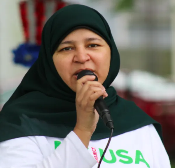 Woman talking into mic