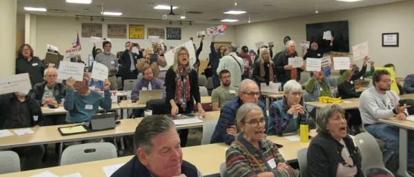 Meeting with people protesting